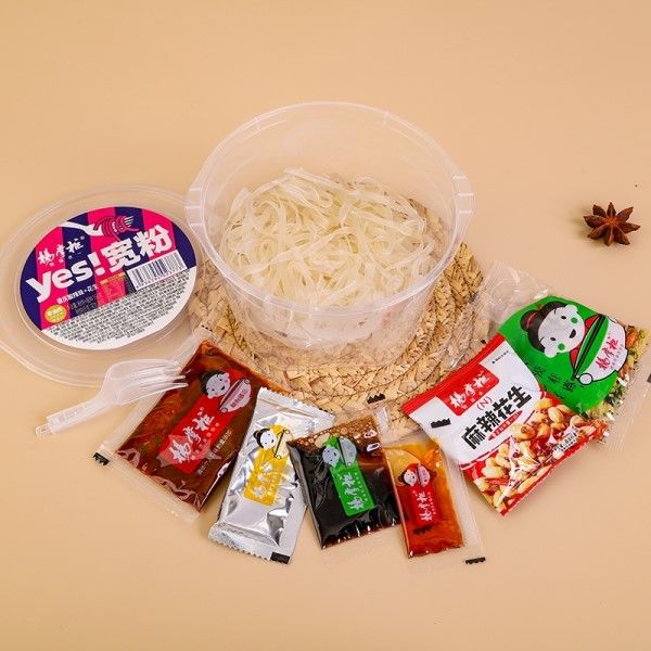 ไม่ทอด YES Wide Instant Vermicelli กับถั่ว Chongqing กลิ่นเค็มและรสชาติรสชาติดี นูเดลส์แก้ว mala tang